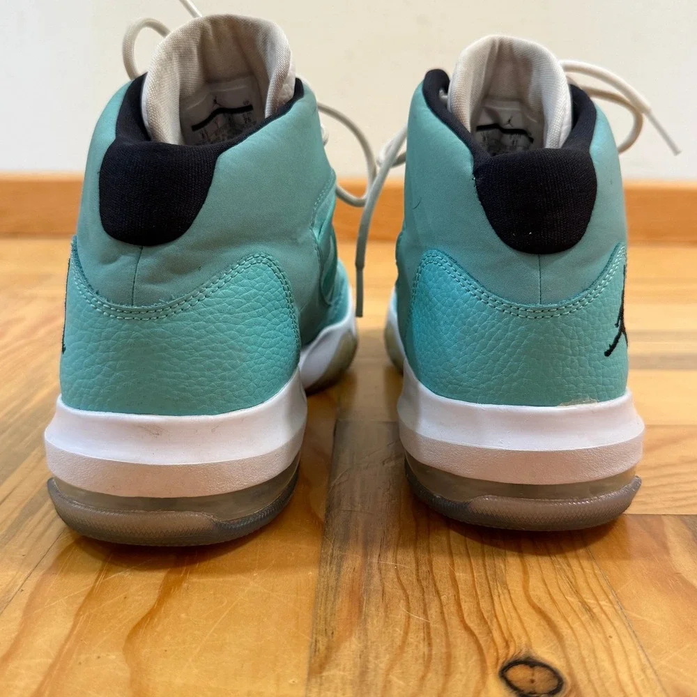 Nike Air Jordan Max Aura Light Aqua AQ9249-400 Youth Basketball‎ Sneakers 8Y